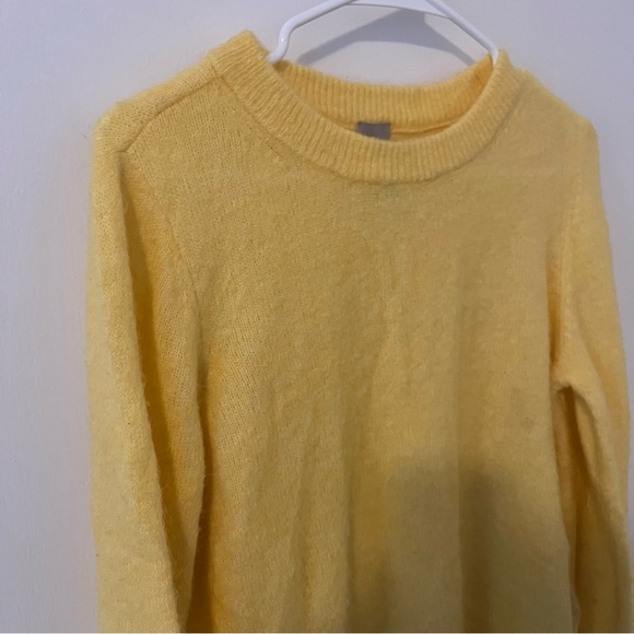 H&M Women’s Yellow Sweater Acrylic Alpaca Wool Crewneck Pullover Medium - Picture 4 of 12